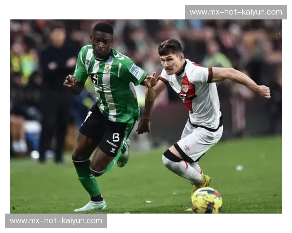 绝地反击与华丽华尔兹：当莱万特遇上比利亚雷亚尔，瓦伦西亚大区的荣誉之战